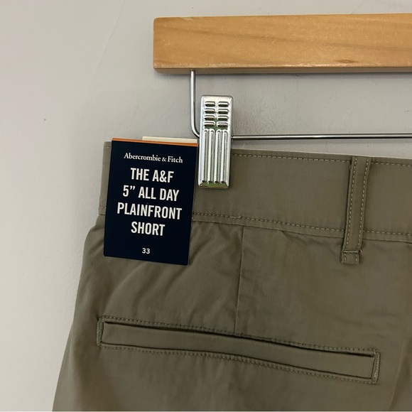 NWT Abercrombie & Fitch Men’s All Day Plainfront Green Shorts - Picture 7 of 7
